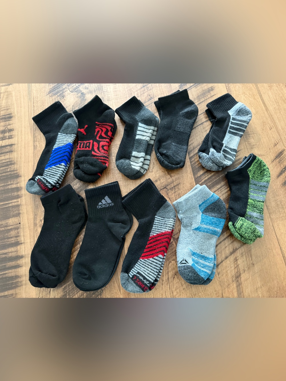 Assorted Men's Low-Cut Athletic Socks - Black, Gray, Green, Blue, Red